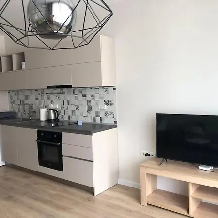 *hot* Main Square Brand New Luxury Διαμέρισμα