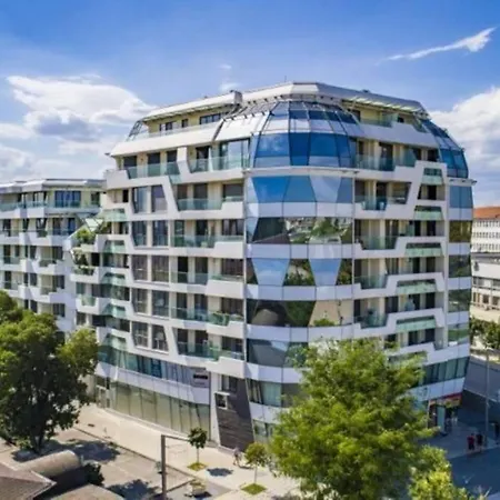 Daire *hot* Main Square Brand New Luxury